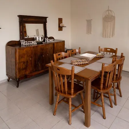 Anestaki By The Sea Vakantiehuis *